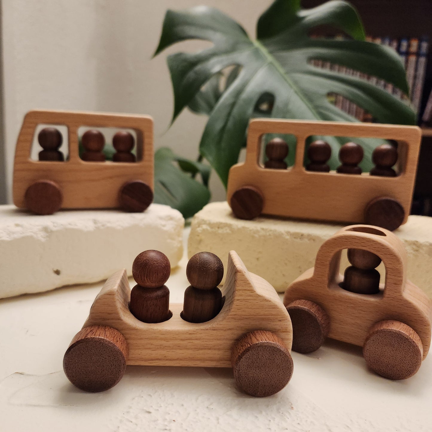 Set of handcrafted wooden toy cars with peg people – Montessori-inspired, natural finish, non-toxic, safe for toddlers, perfect gift for 2–5 year olds