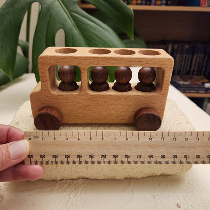 Handmade wooden toy car with  4 peg people –11cm, natural wood finish, baby-safe non-toxic coating, ideal gift for toddlers and preschoolers aged 2–5 years 